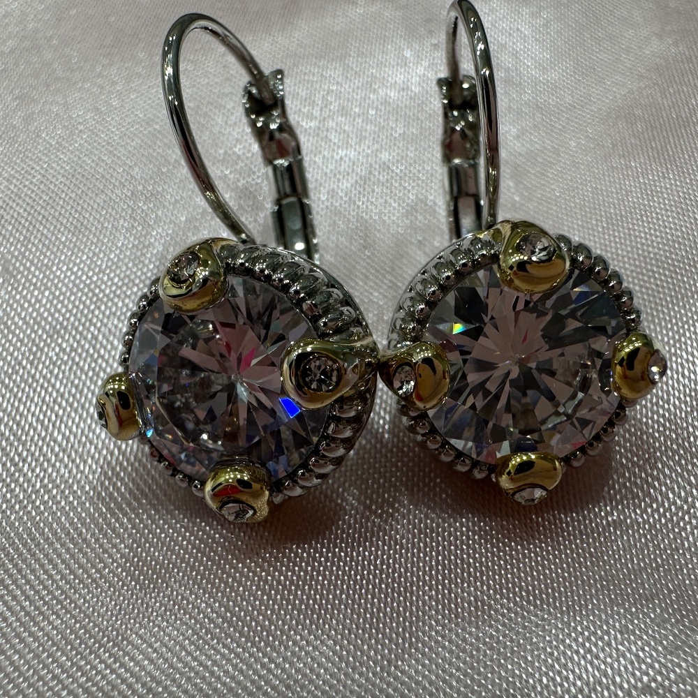 White CZ Diamond Lever Back Earrings - Picture 2 of 6